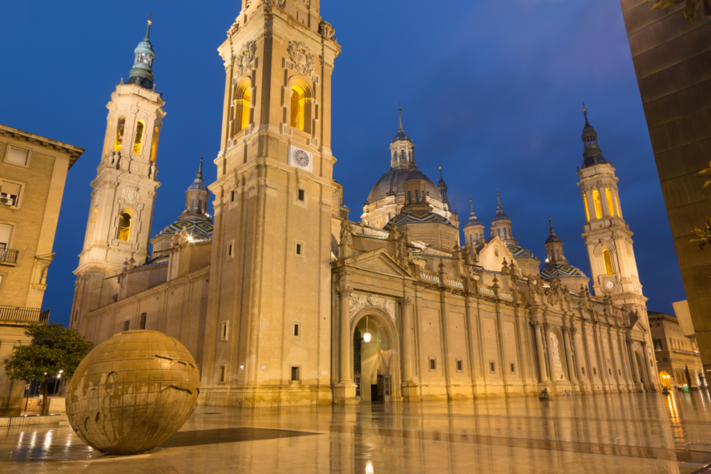 Canva – Zaragoza – The cathedral Basilica del Pilar